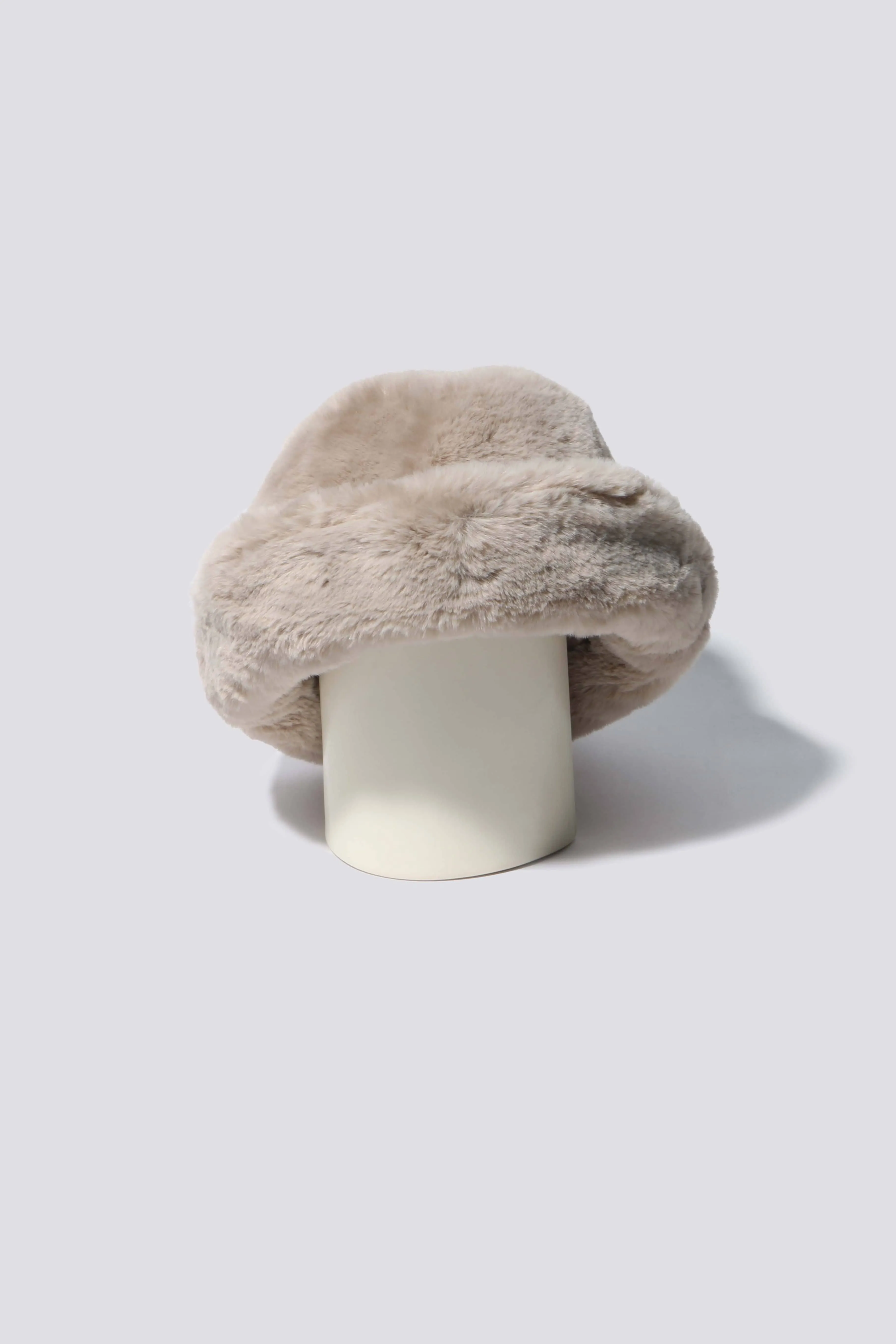 Clam Faux Fur Bucket Hat