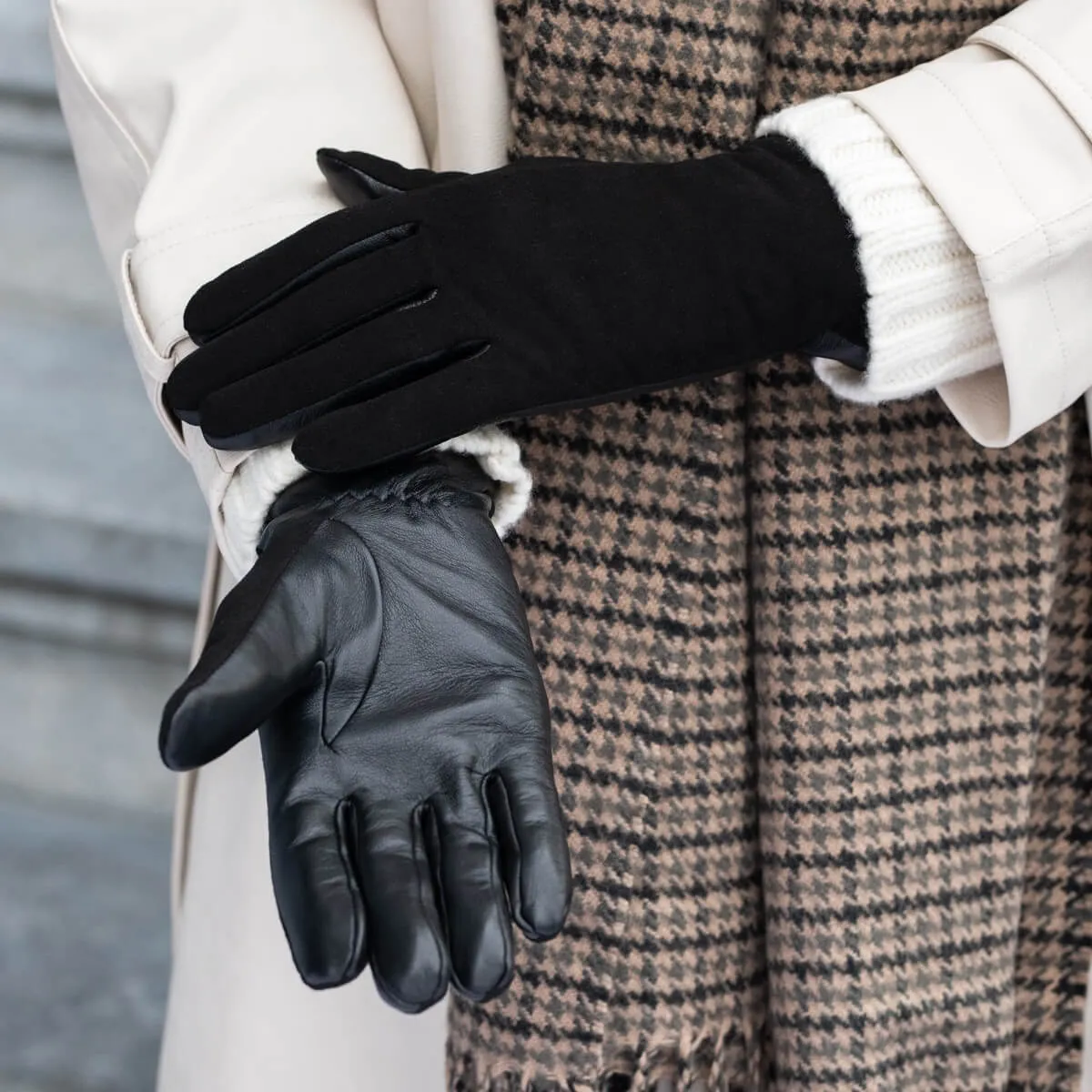 Nora - sheepskin leather gloves with faux fur lining & touchscreen feature